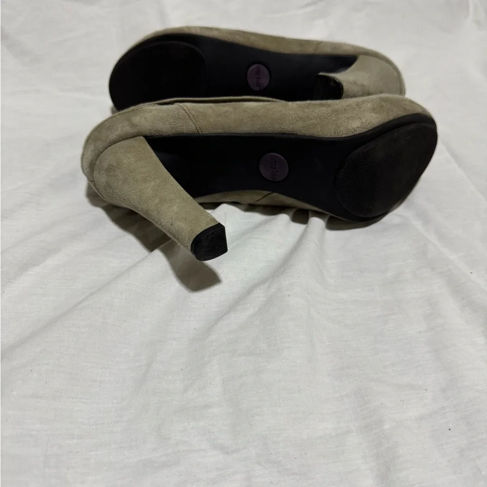 Elegant Tan Suede Women's Heels - Picture 2 of 4